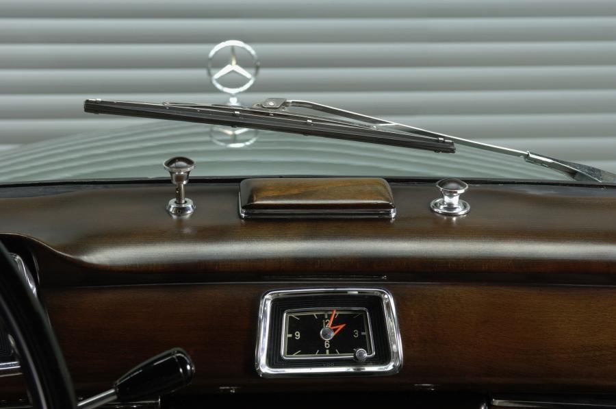  Mercedes-Benz S-Class 1955 года  (фото 11 из 14)